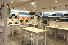 ランドリープレスLaundrex（ランドリクス）牛久店